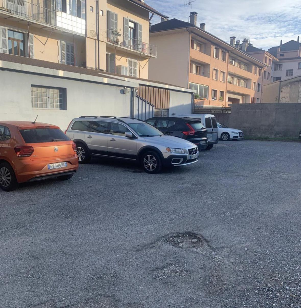 Refuge Centre Ville Avec Parking Annecy Exteriör bild